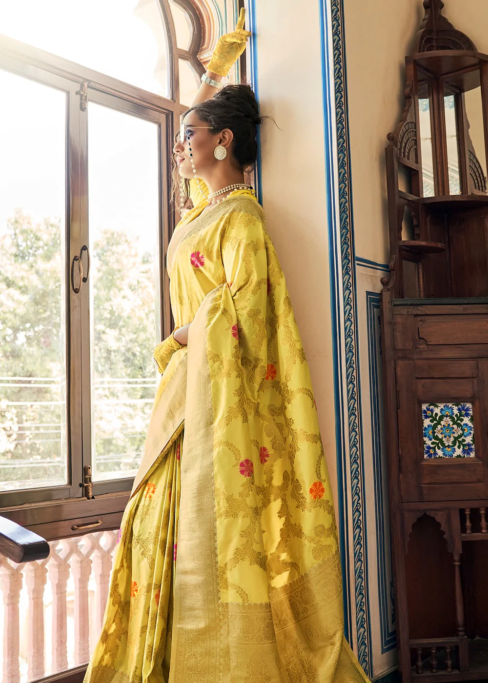 Banarasi Dola Silk Saree with Brocade Blouse Elegance main image 1